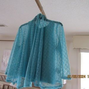 Women’s petite small top